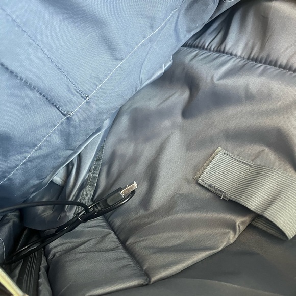 NWOT Backpack with USB mobile charger port 🆕 - Picture 13 of 15